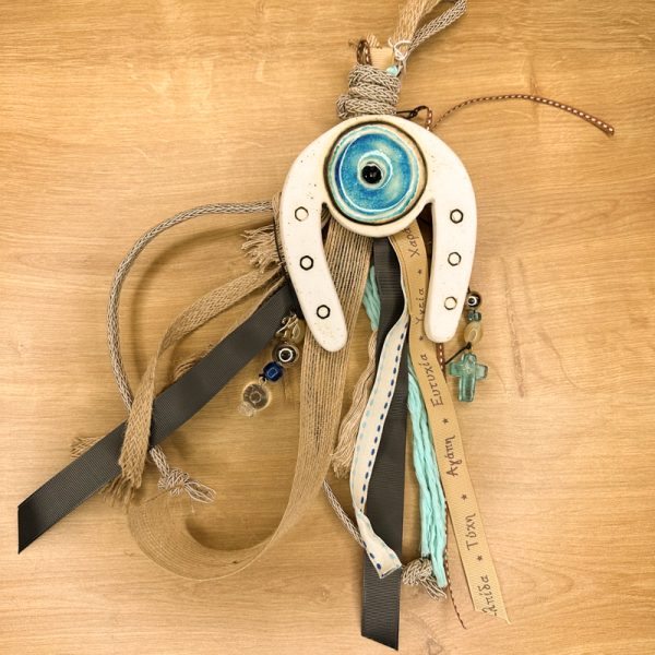 γουρια 2024 χειροποιητα οικονομικα φθηνα πρωτοτυπα-121 κεραμικό πέταλο με μάτι