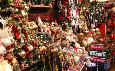 Χριστούγεννα με λάμψη & τύχη: Τα χειροποίητα γούρια του 2026 που καλωσορίζουν το νέο έτος